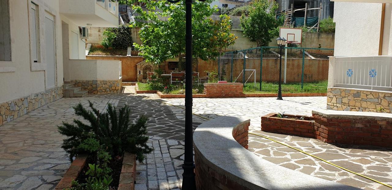 Redsun Apartment Vlorë Exterior foto